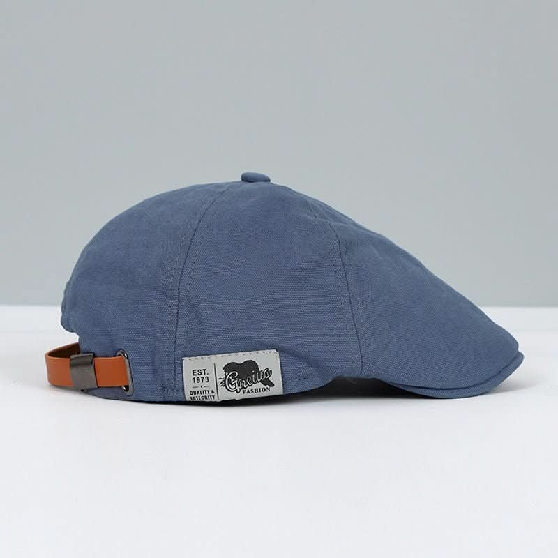 Elegant unisex beret i ull, inspirert av fransk mote. Tidløs hatt som passer til høst- og vintergarderoben.