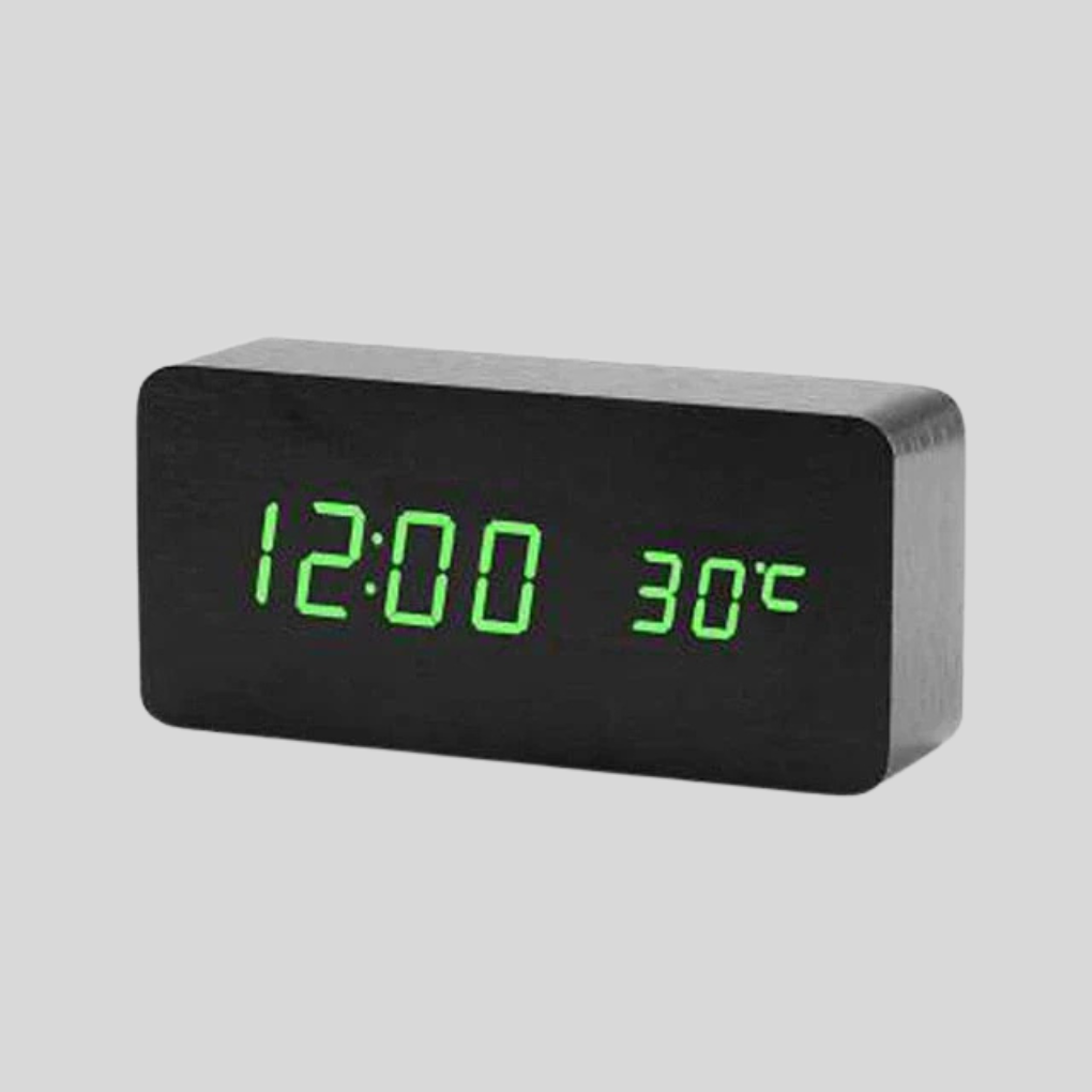 Elegant digital LED-vekkerklokke; moderne, stemmeaktivert, med temperatur og doble alarmer.