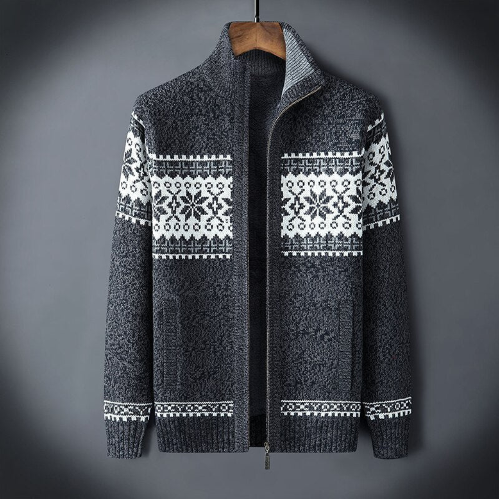 Grå strikket cardigan for menn, en allsidig klassiker. Ypperlig yttertøy for kjølige dager og menns mote.