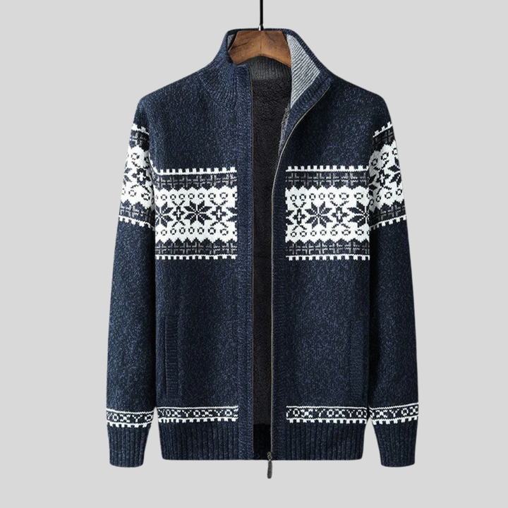 Menns strikket cardigan i klassisk stil for tidløs varme og komfort. Perfekt for lag-på-lag høst og vinter.