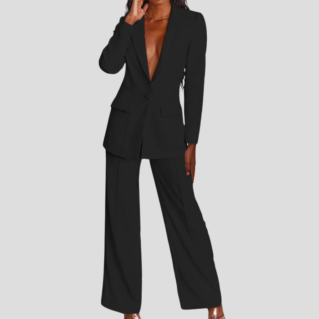 Komplett dameantrekk med elegant blazer og bukse, ideelt for formelle settinger.