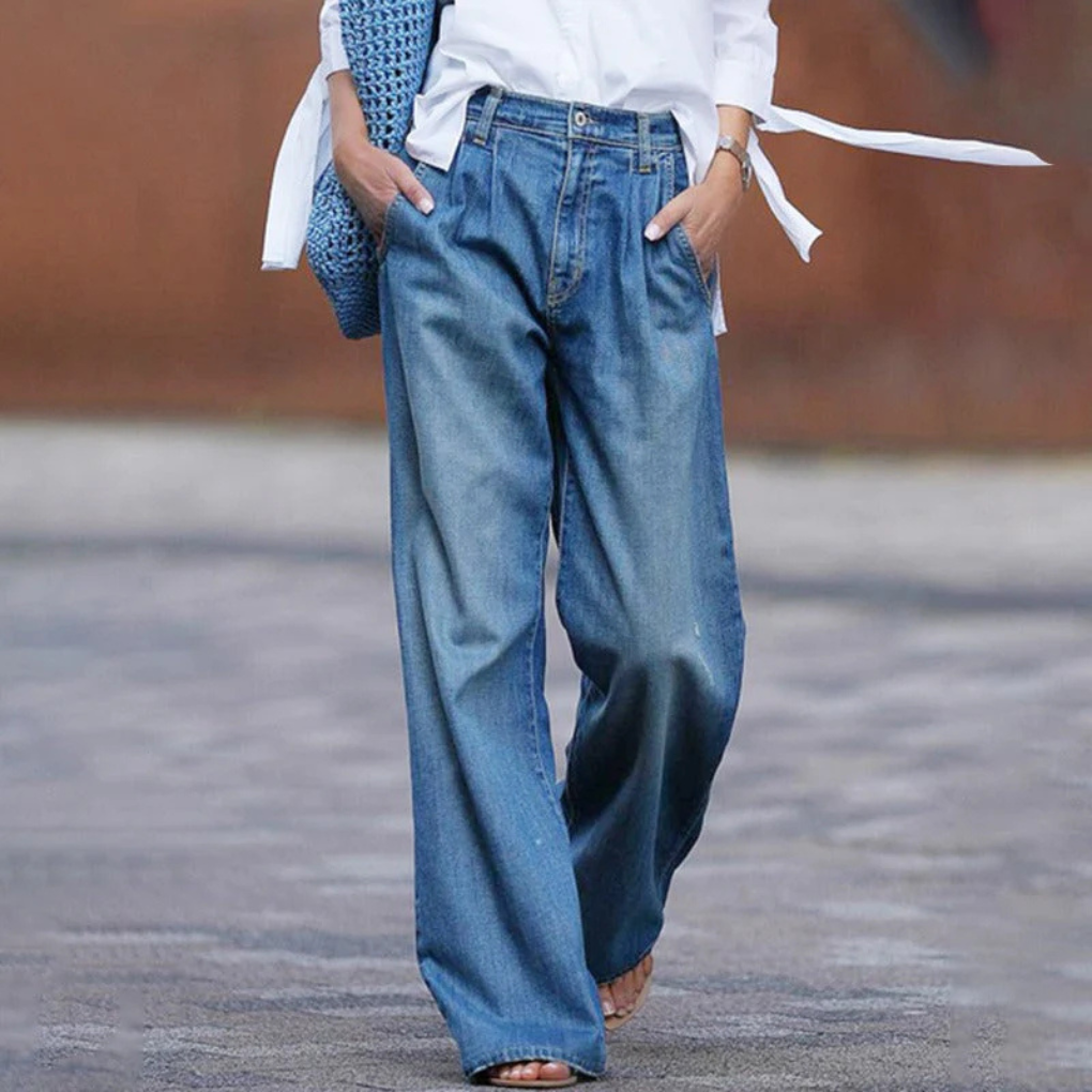 Kvinners brede jeans med høy midje, løs passform. Tidløs, komfortabel hverdagsstil. Moteriktige bukser.