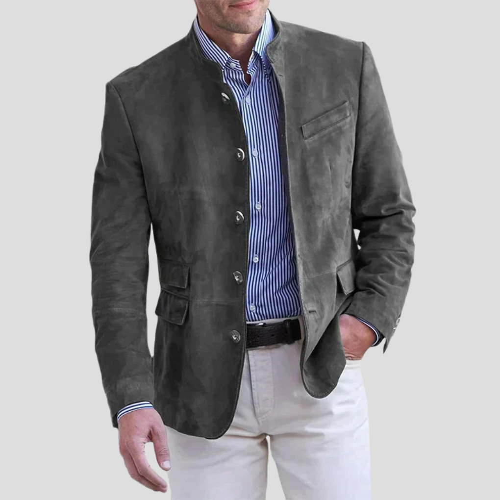 Stilig blå menns blazer, ideell for et smart business casual-utseende eller en elegant kontorstil. Moderne snitt.