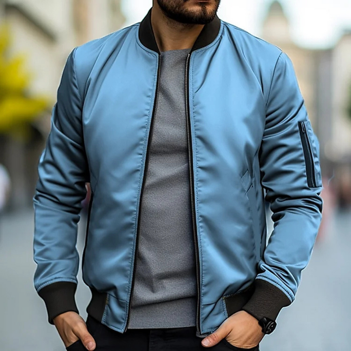 Mote menns bomberjakke for vår og høst. Komfortabel streetwear fritidsjakke i urban stil.
