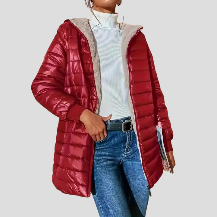 Stilig og praktisk casual vinterjakke for damer med glidelås. Ideell for vintermote og fritid.