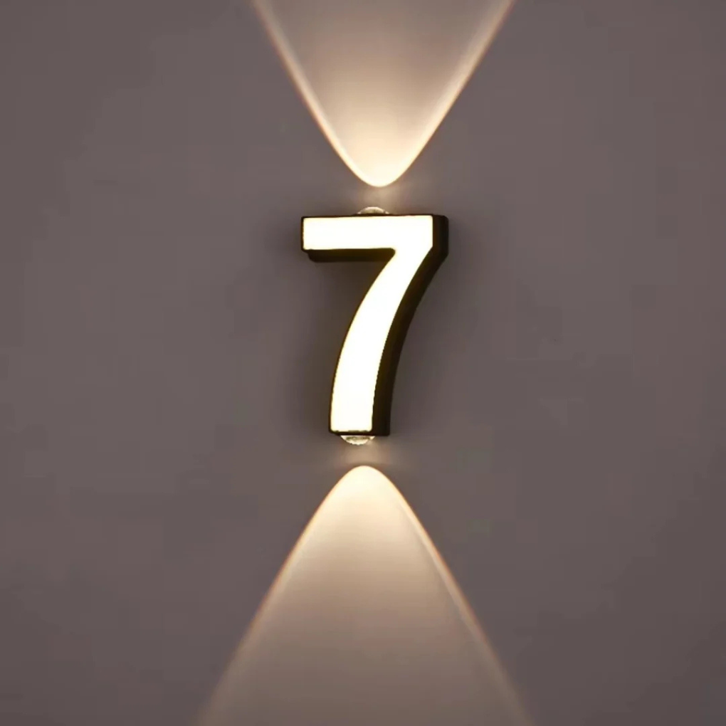 Design LED-husnummer som forbedrer inngangspartiet. Moderne og tydelig adressebelysning.