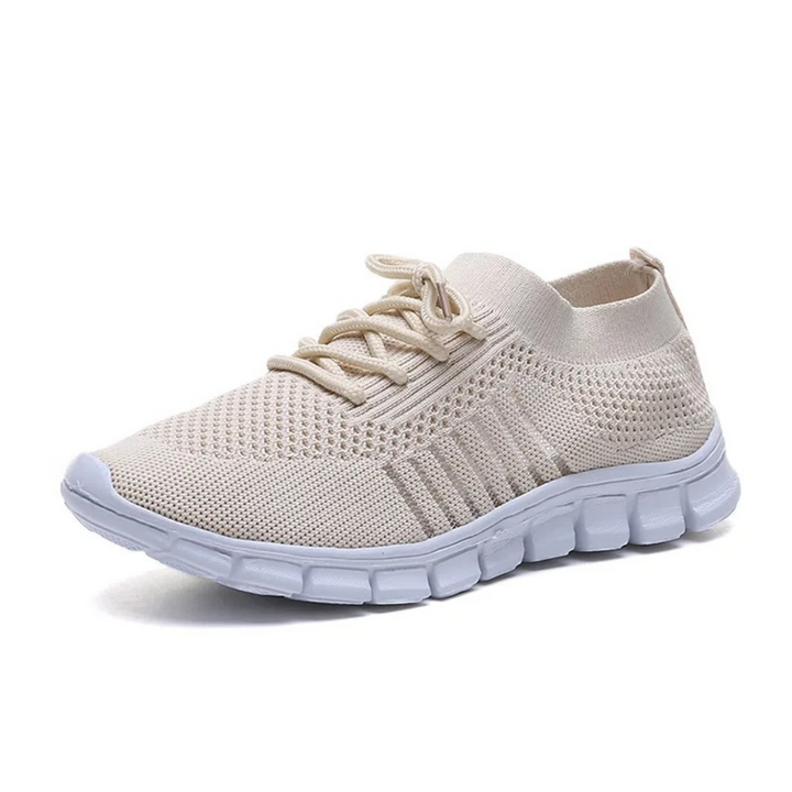 Sporty damesneakers for gåturer, lette og behagelige med myk såle.