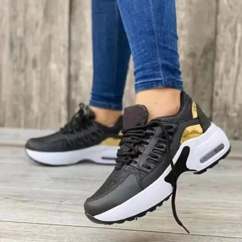 Stilrene unisex hverdagssko med bred passform og moderne design. Ideelle for casual stil.