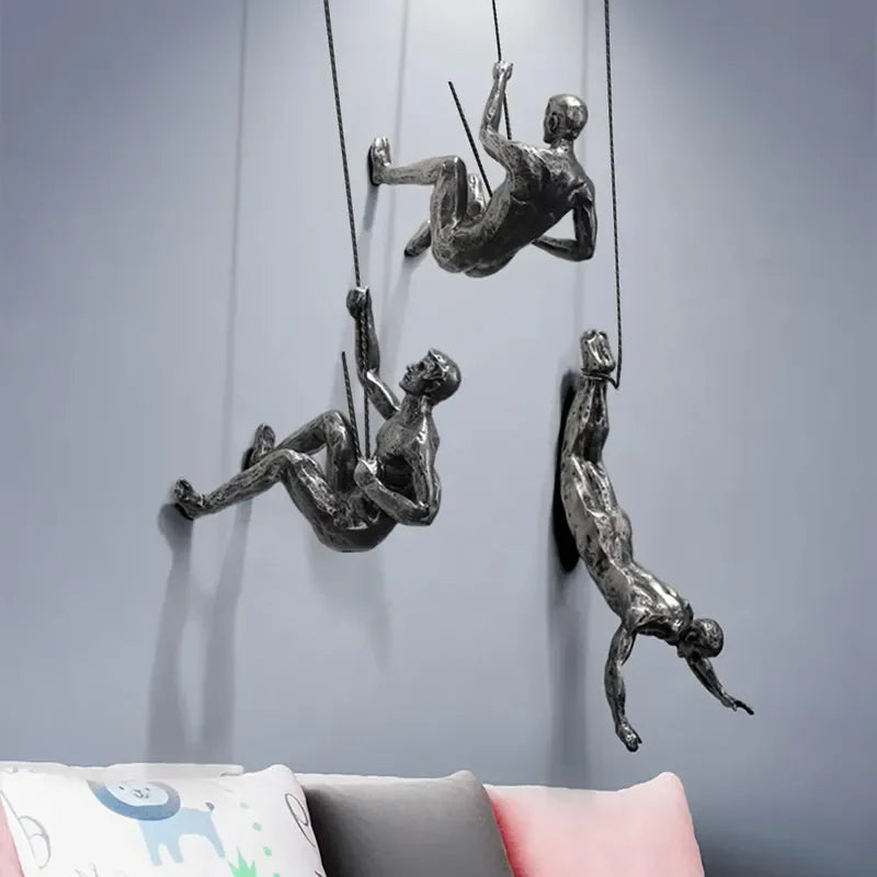 Stilfull hjemmedekor: klatrende figur veggkunst. Moderne design, perfekt for et unikt uttrykk.