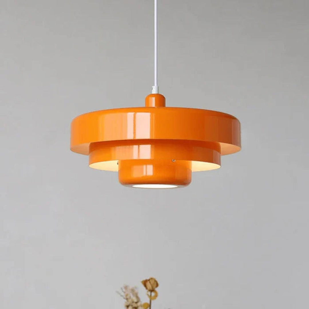Dekorativ retro pendellampe med justerbar LED-belysning, gir varmt lys til ethvert interiør.