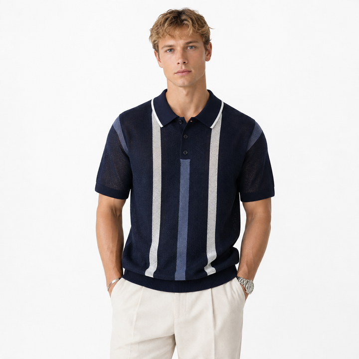 Marineblå herre retro poloskjorte. Løs kortermet sommertopp for en avslappet og komfortabel fritidsstil.