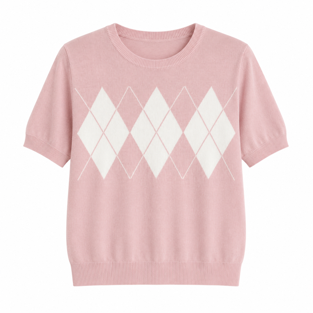 Trendy dame sommer topp i marineblå og rosa med geometrisk design. Løs strikket T-skjorte for casual stil.