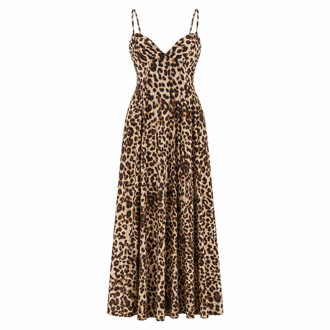 Stilfull leopardmønstret dame maxikjole. Ryggløs a-linje design med høy midje, ideell som sommer- eller festkjole.