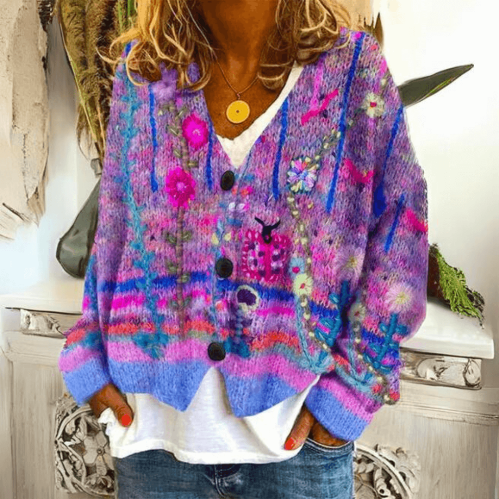 Elegant oversized strikket cardigan for dame. Perfekt for lagpålag under høst- og vinterdager; komfortabel mote.
