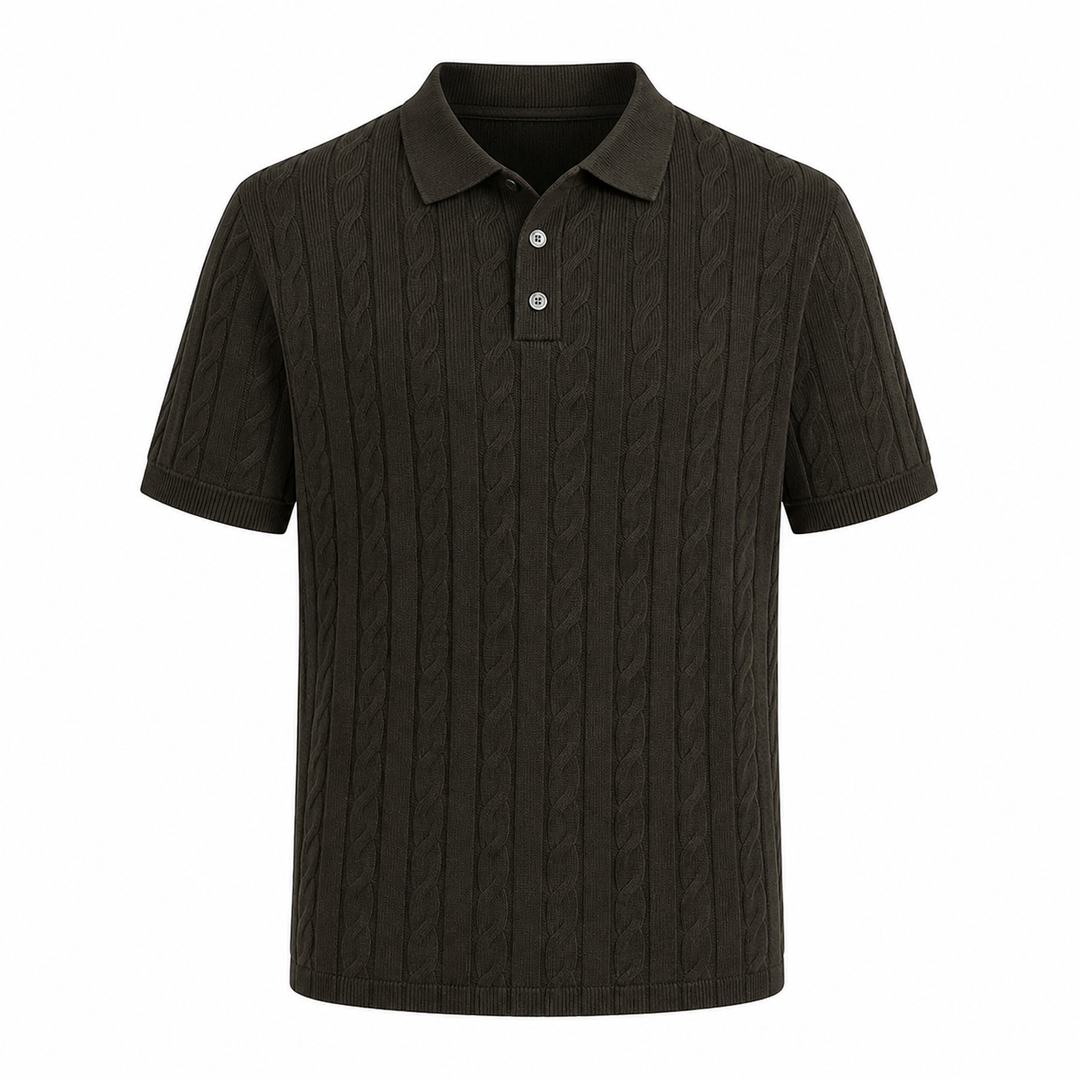 Brun strikket herre slim fit polo. Pustende og stretchy design gir optimal komfort og bevegelsesfrihet.