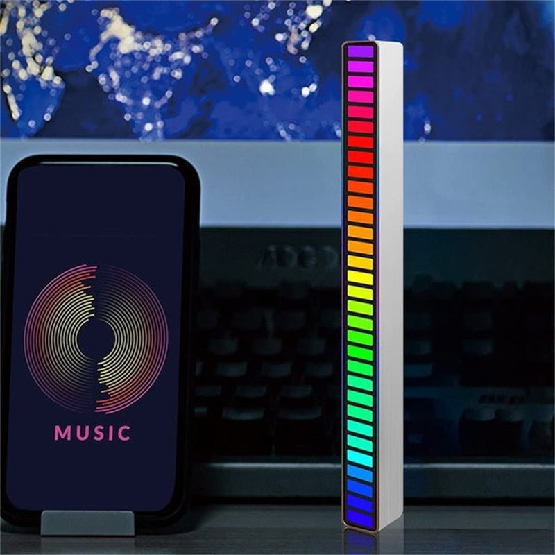 Oppladbar smart lyslist med fargeskiftende LED og USB-C for stemningsfull belysning.