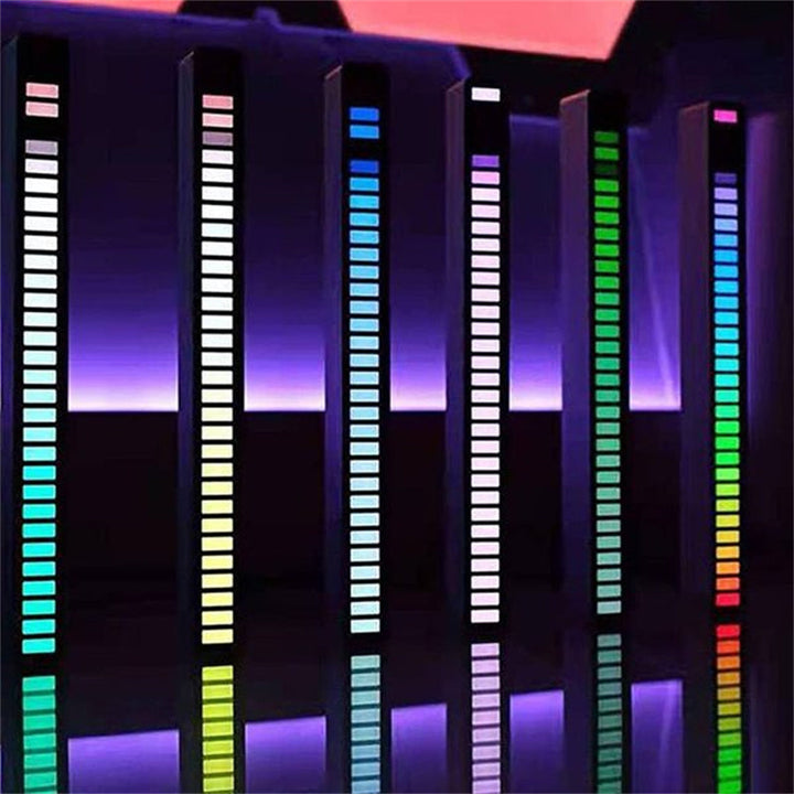 Dekorasjonslys med musikkmodus, justerbare RGB-farger for personlig og dynamisk stemning.