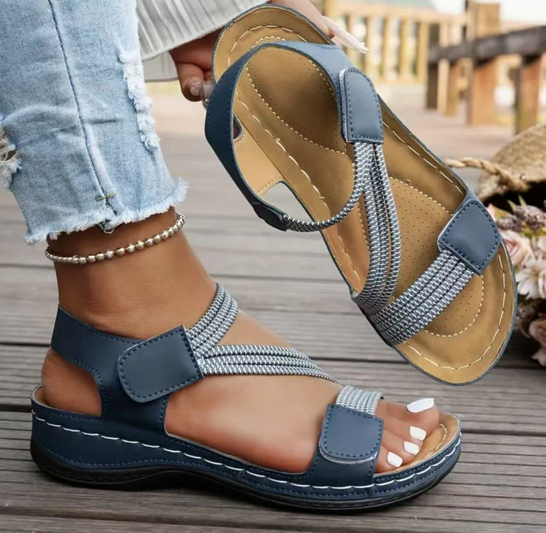 Komfortable sportssandaler for kvinner (CJ26). Lette sommersandaler med borrelås, perfekte for aktiv fritid.