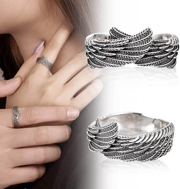 Feminine sølvring med englevinger, symboliserer beskyttelse og stil. Perfekt gave til henne.