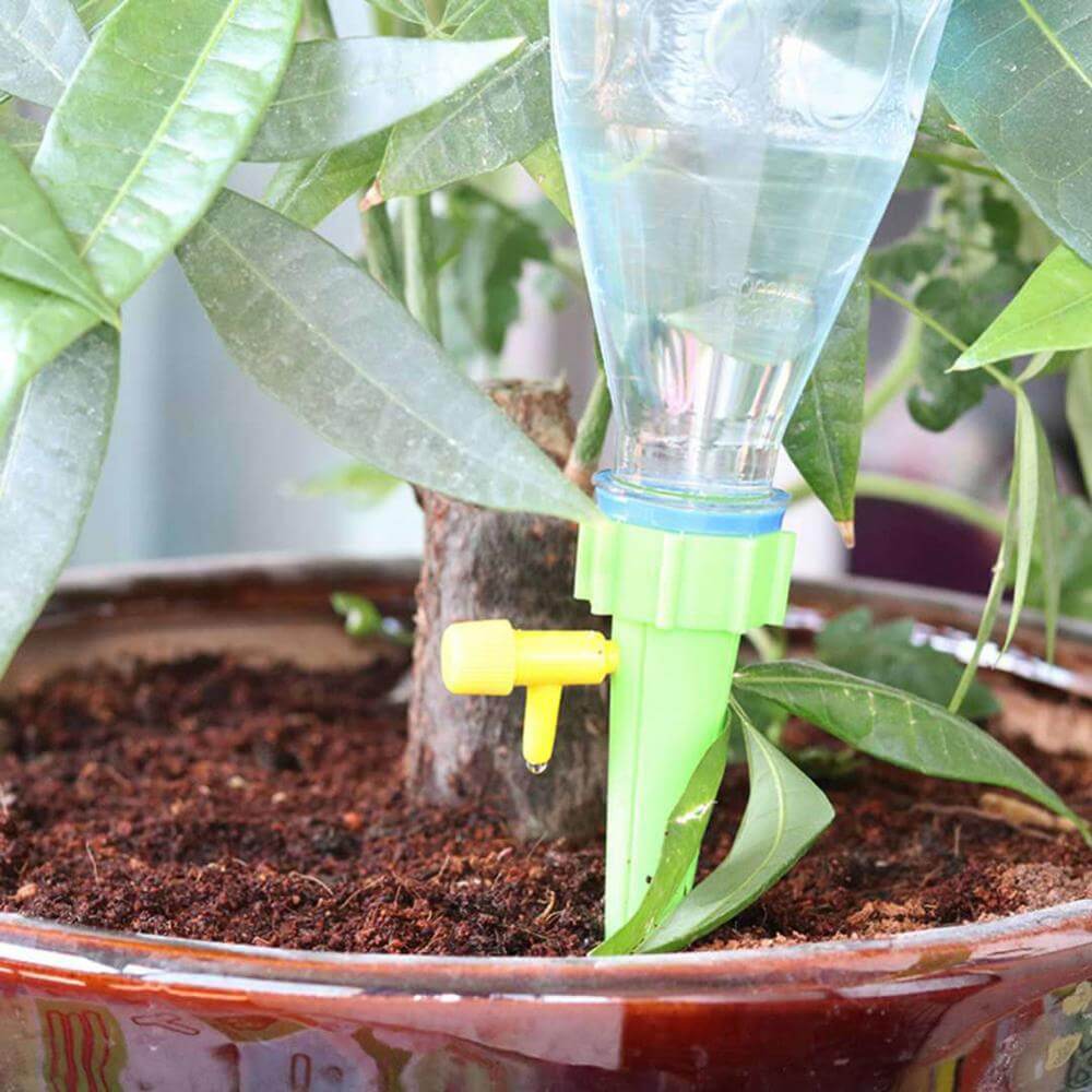 Miljøvennlig dryppvanningssystem. Automatisk vanning som sparer vann for sunne planter i hagen. Enkel installasjon.