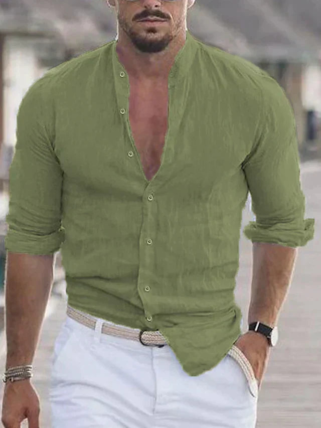 Stilig herreskjorte, perfekt for casual og formelle anledninger. Komfortabelt og pustende design.