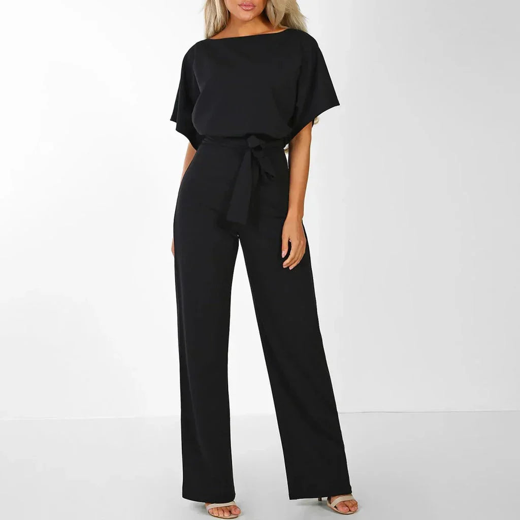 Komfortabel damejumpsuit, perfekt for dagtilkveld. Allround helårsstil for både vår, sommer og fest.