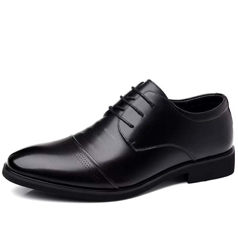 Elegante svarte herresko med skjult hælløft, øker høyden diskré med 6 cm. Perfekt for formelle anledninger.
