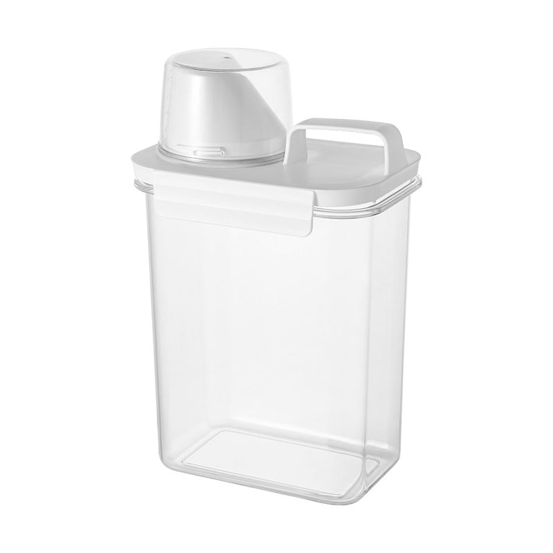 Sett med lufttette plastbeholdere for systematisk og fersk matoppbevaring samt organisering på kjøkkenet.