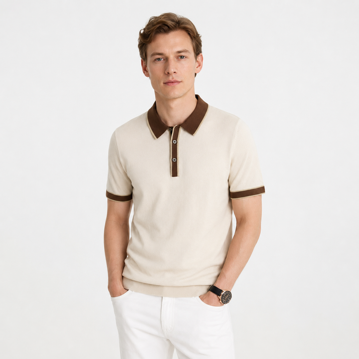 En lett og komfortabel strikket lyocell poloskjorte for menn. Ideell som elegant sommerskjorte eller business casual.
