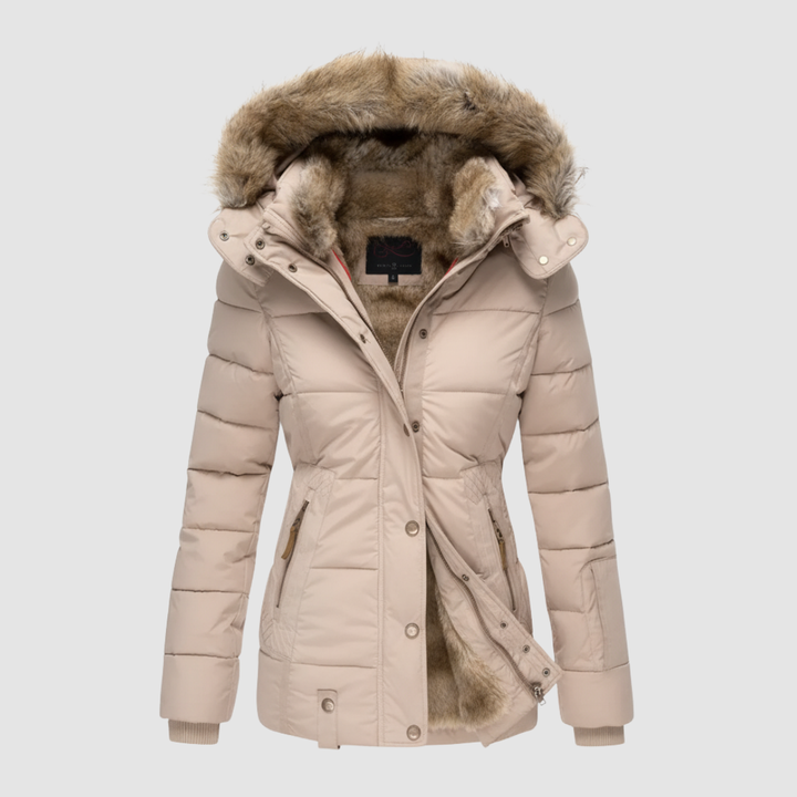 Stilfull kvinners casual vinterjakke med hette. Padded yttertøy for kalde dager.