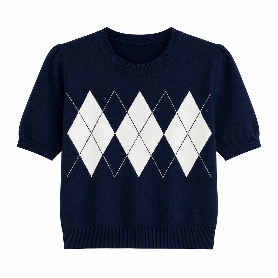 Komfortabel strikket dame topp med geometrisk mønster. Løs passform T-skjorte, perfekt for varme dager.