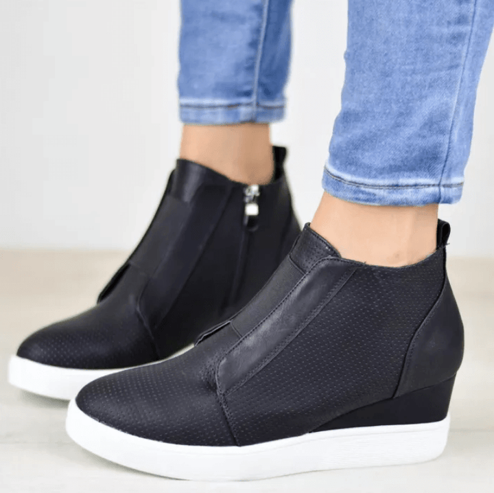 Kile sneakers for kvinner med sklisikker såle og komfortabel kilehæl, fritidssko.