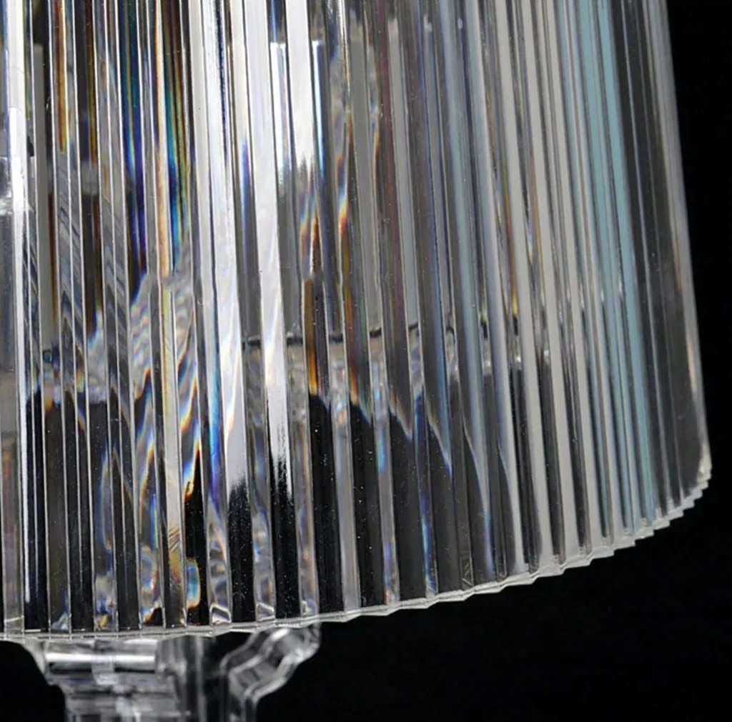 Stemningsfull bordlampe til stue eller soverom, justerbar høyde og elegant barokkdesign for hjemmedekor.