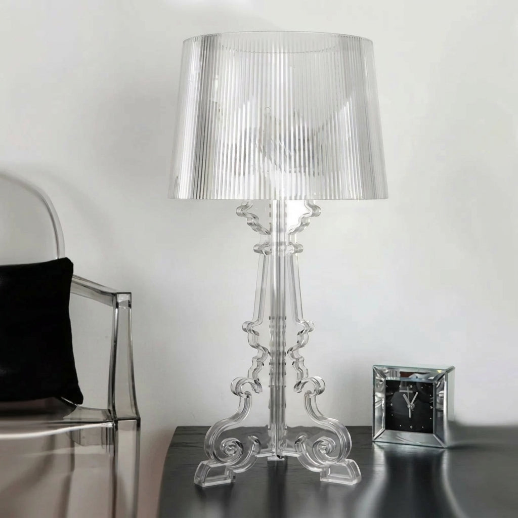 Luksuriøs bordlampe i barokkstil; tidløs interiørdekorasjon. Justerbar for optimal belysning i hjemmet.