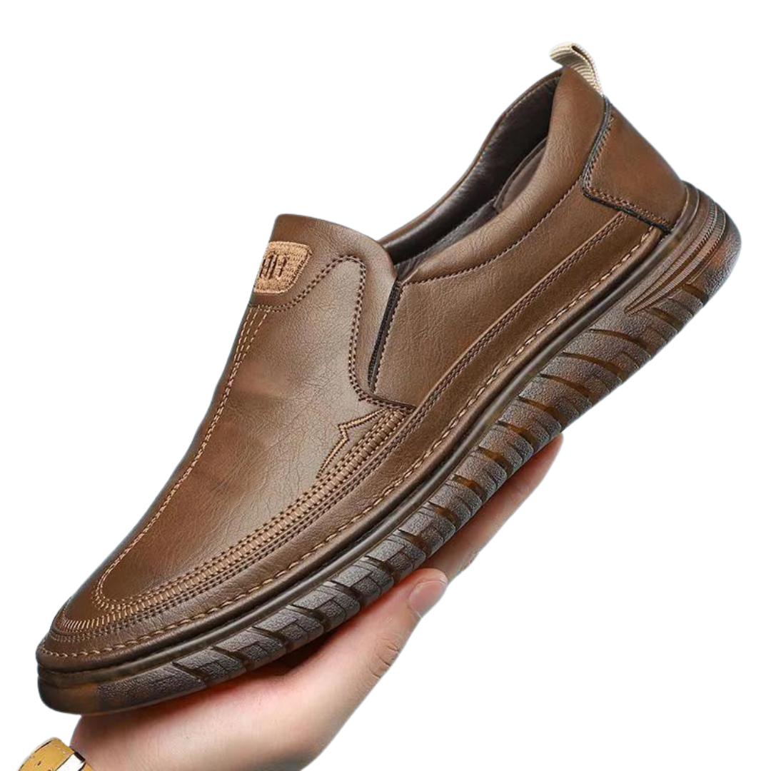 Svarte håndlagde komfort loafers for menn. Klassiske herresko, perfekte for formelle anledninger.