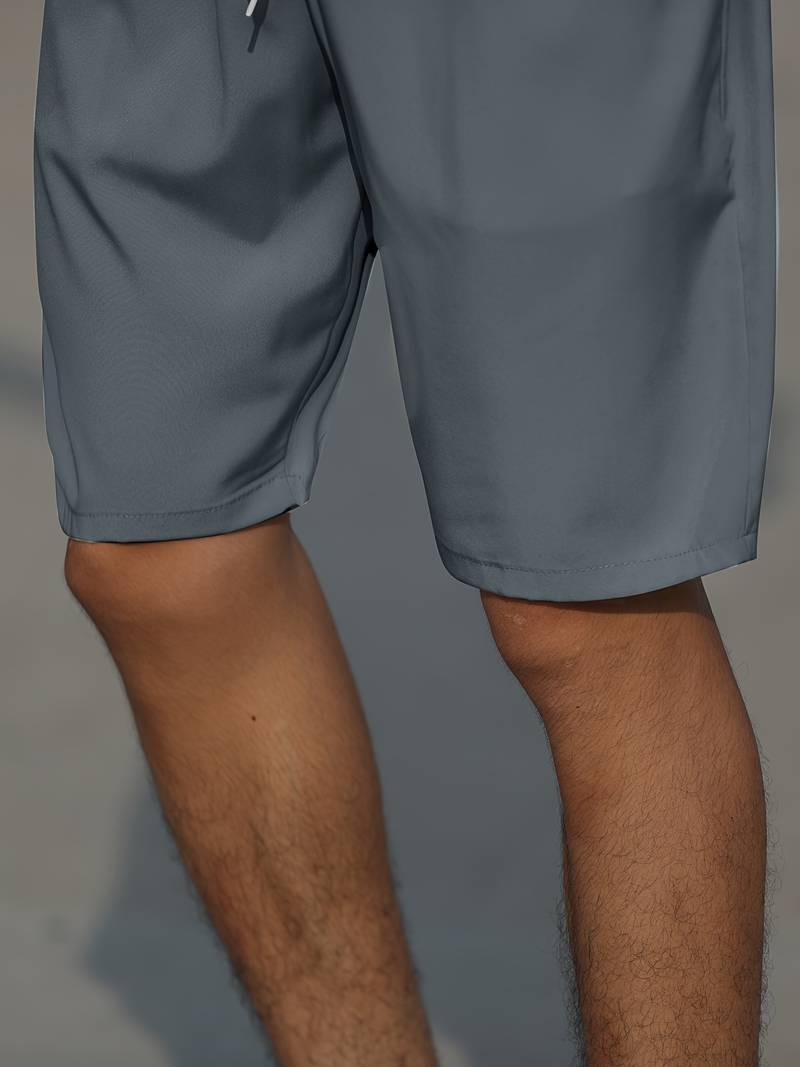 Myke fritidsshorts for menn, gir optimal komfort og bevegelsesfrihet til sommeraktiviteter.