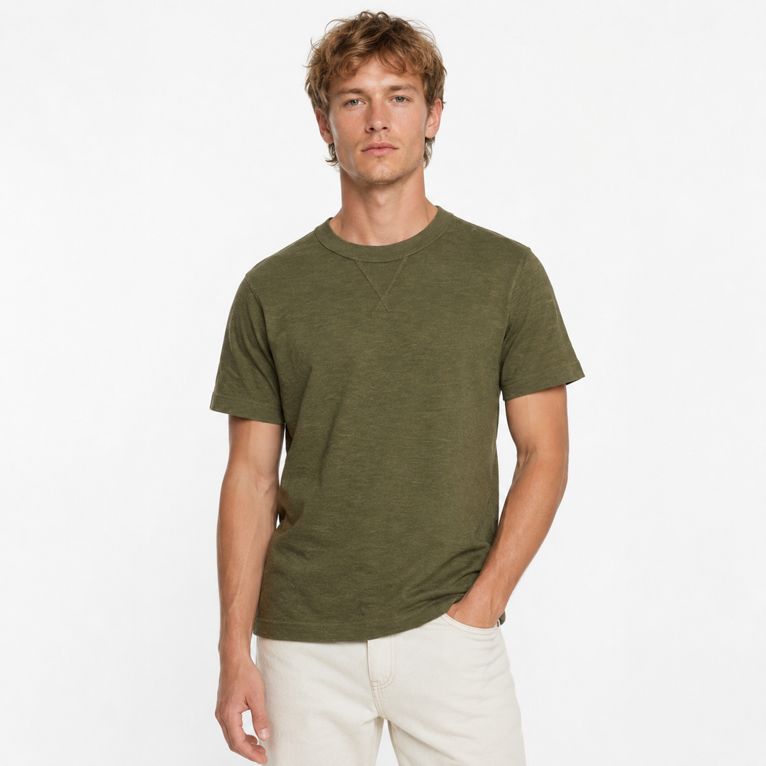 Herre t-skjorte: kraftig slub bomull, vintage stil. Perfekt for casual, streetwear og basisk garderobe.