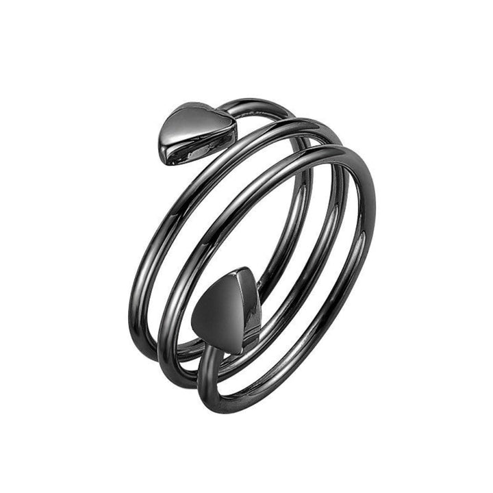 Dame ring i rustfritt stål med hjerteformet design. Stilrent smykke, perfekt som gave.