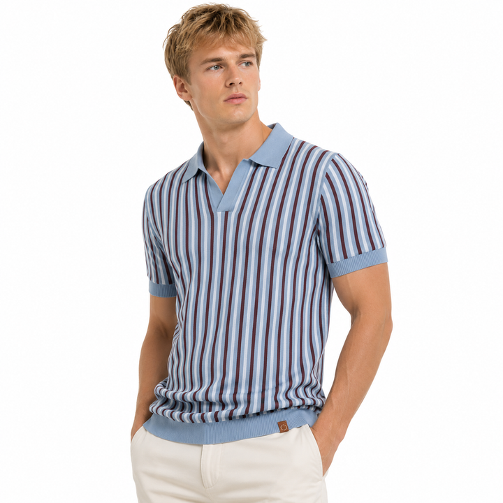 Klassisk strikket polo for herre med striper og V-hals. Allsidig kortermet skjorte for business casual.