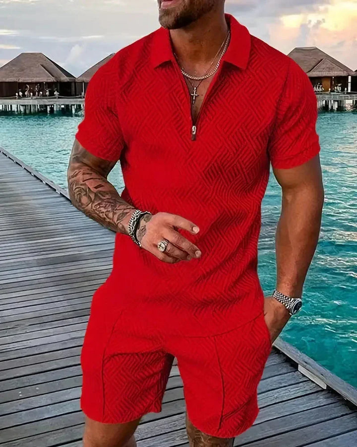 Casual sommerantrekk for menn, pustende shortssett med glidelåskrage. Ideell for varme dager.