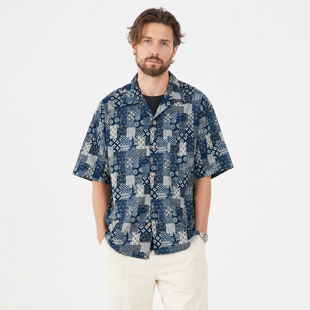 Lett og luftig herreskjorte med Boro patchwork. Unik mønstret overskjorte for avslappet sommerstil.