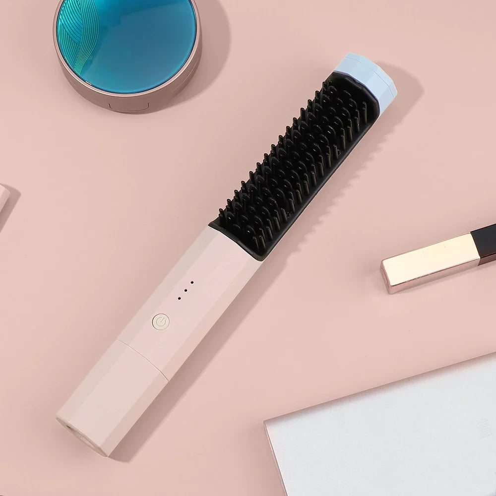 Trådløs rettetang for fleksibel hårstyling. Nå enkelt lokker eller glatt hår uten ledning og stress.