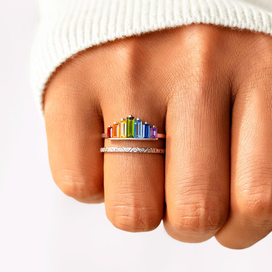 Unik og elegant kronring i rosegull, med «Til Min Datter» og glitrende stener, perfekt gave.