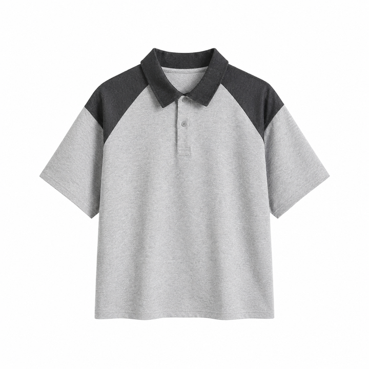 Herremodell viser kortermet poloskjorte med patchwork, ideell sommerskjorte for fritid og stil.