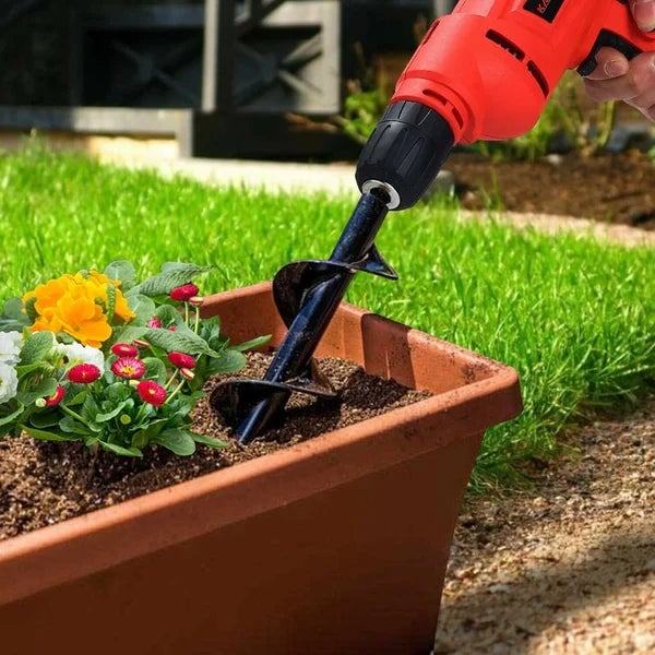 Jordbor for løkplanting, festes til standard drill for rask og dyp graving i hagen.