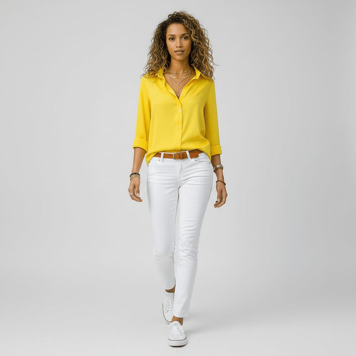 Casual chic langermet dameskjorte med knapper, perfekt for fritid.