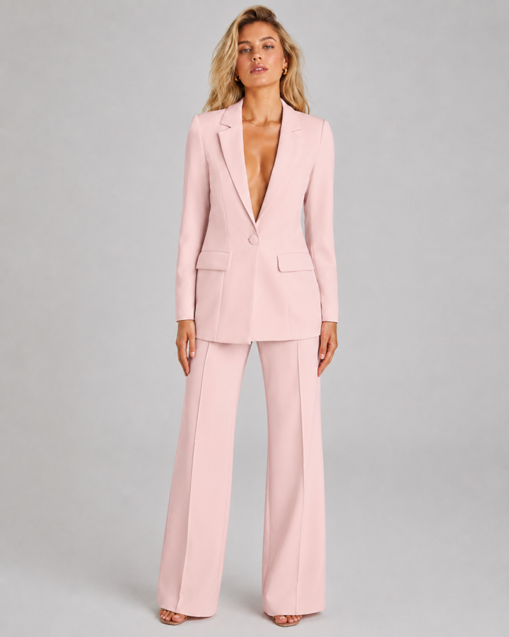 Profesjonelt dame buksesett med matchende blazer, perfekt for jobb og forretningsmøter.