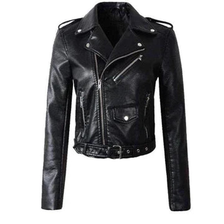 Kvinne cropped biker jakke i kunstskinn med justerbart belte.