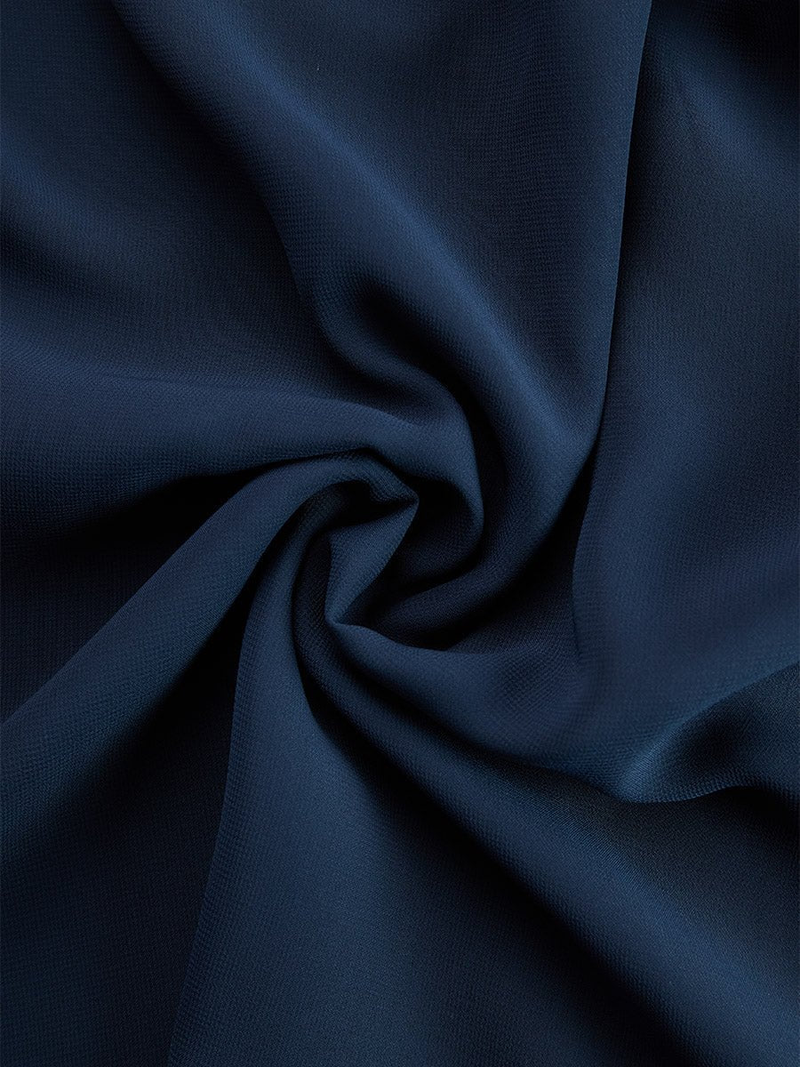 Kvinner elegant marineblått halterneck sett. Komfortabelt todelt antrekk med vidben for sommerlige arrangementer.