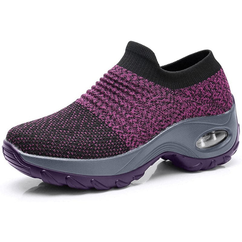 Komfortable svarte dame sneakers, slip-on. Ortopediske fritidssko og arbeidssko med minneskum.